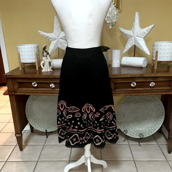 Women Vtg West End A line Cotton Southwestern Black Batik Beaded Hem Midi Skirt - Picture 7 of 11